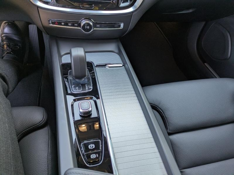 Photo 20 de l’annonce de VOLVO V60 d’occasion à vendre à AIX-EN-PROVENCE