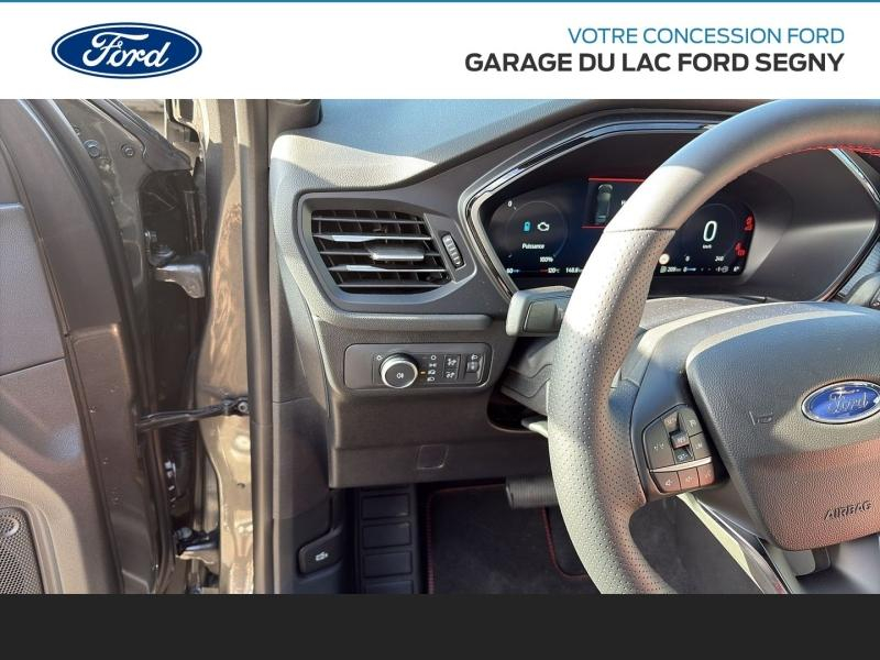 Photo 14 de l’annonce de FORD Kuga d’occasion à vendre à PAYS DE GEX