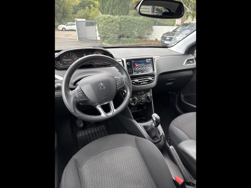 Photo 7 de l’annonce de PEUGEOT 208 d’occasion à vendre à TOULON