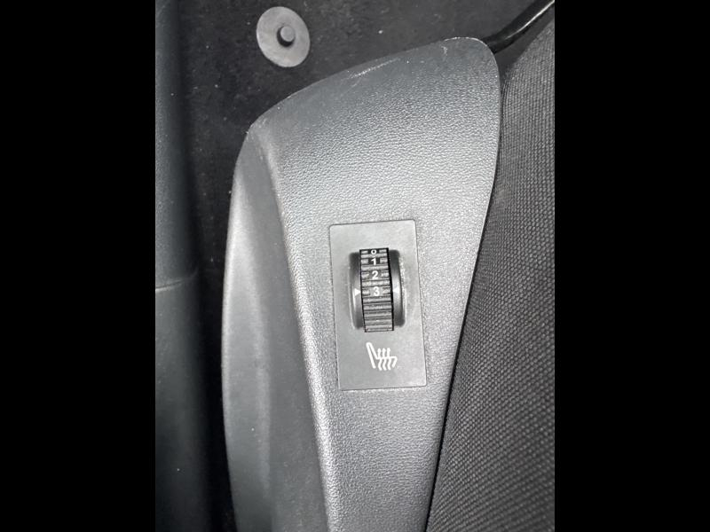 Photo 10 de l’annonce de PEUGEOT 208 d’occasion à vendre à TOULON