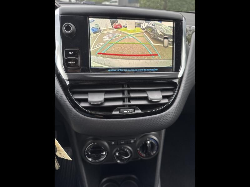 Photo 11 de l’annonce de PEUGEOT 208 d’occasion à vendre à TOULON