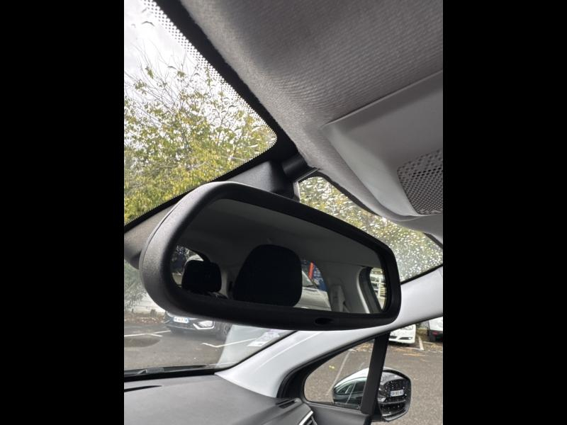 Photo 16 de l’annonce de PEUGEOT 208 d’occasion à vendre à TOULON