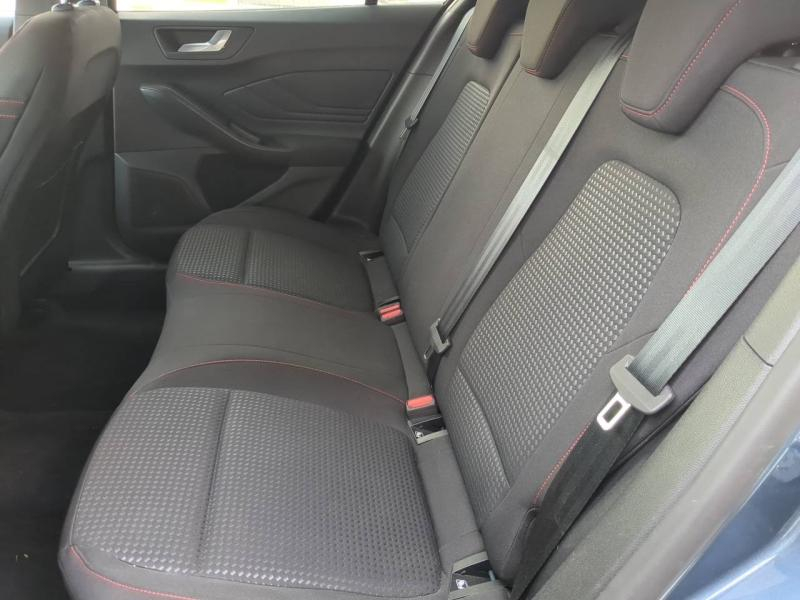 Photo 10 de l’annonce de FORD Focus d’occasion à vendre à ARLES