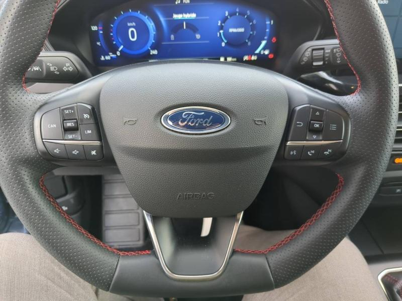 Photo 15 de l’annonce de FORD Focus d’occasion à vendre à ARLES