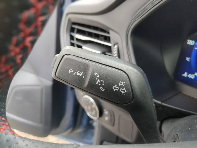 Photo 18 de l’annonce de FORD Focus d’occasion à vendre à ARLES