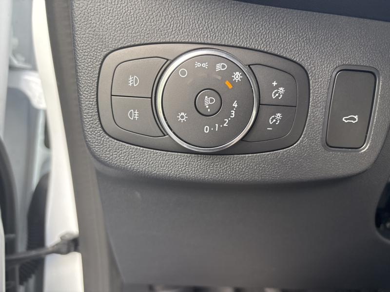 Photo 9 de l’annonce de FORD Puma d’occasion à vendre à AIX-EN-PROVENCE