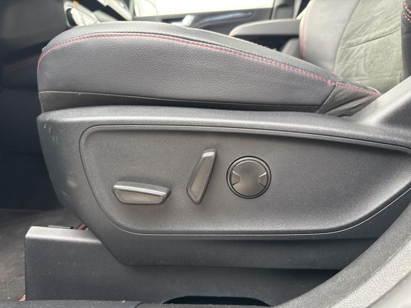 Photo 18 de l’annonce de FORD Kuga d’occasion à vendre à VITROLLES