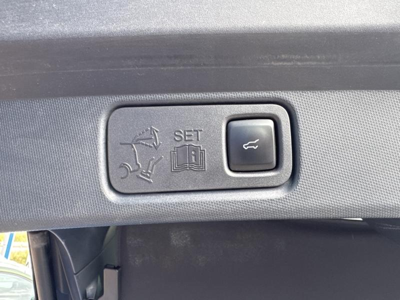 Photo 12 de l’annonce de FORD Mustang Mach-E d’occasion à vendre à VITROLLES