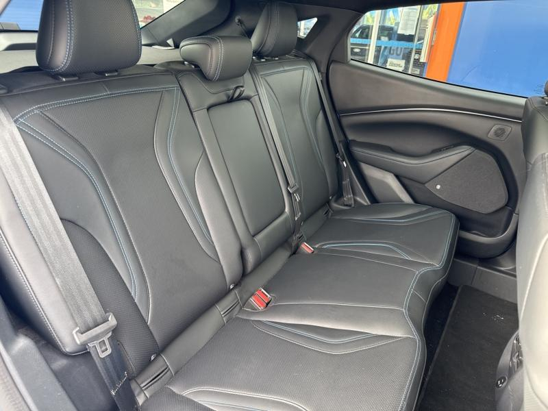 Photo 15 de l’annonce de FORD Mustang Mach-E d’occasion à vendre à VITROLLES