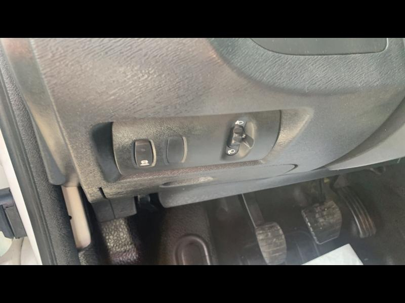 Photo 11 de l’annonce de RENAULT Kangoo Express VUL d’occasion à vendre à PROVINS