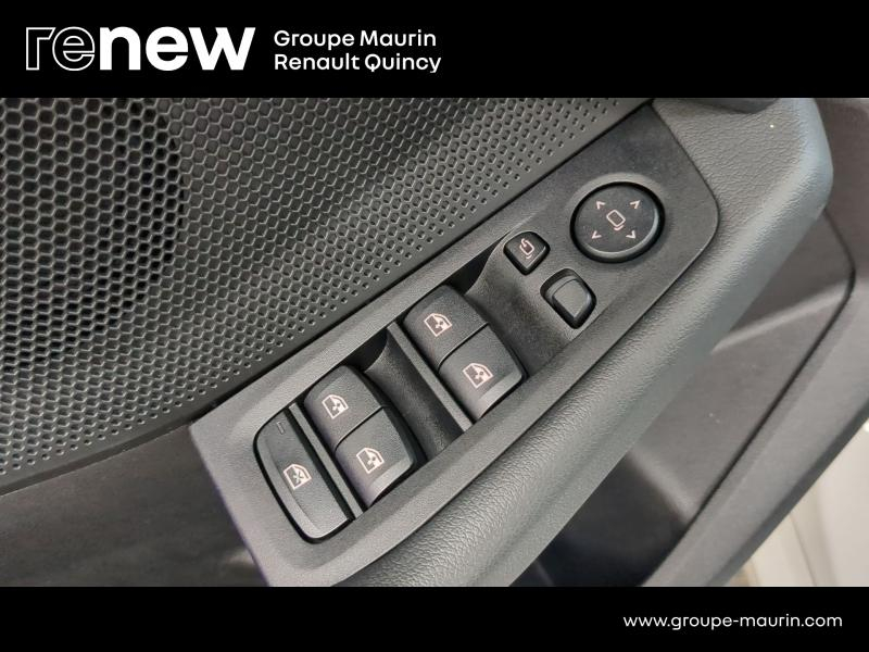 Photo 12 de l’annonce de BMW Série 1 d’occasion à vendre à QUINCY-SOUS-SÉNART