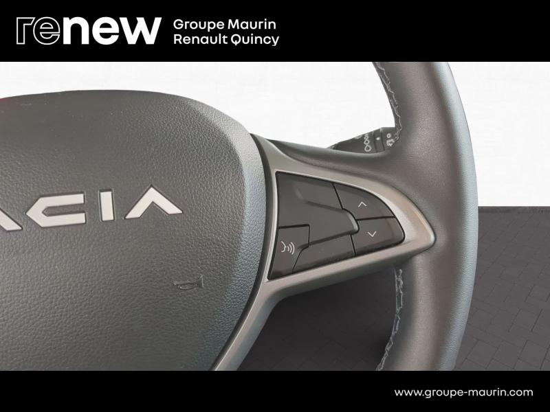 Photo 15 de l’annonce de DACIA Duster d’occasion à vendre à QUINCY-SOUS-SÉNART
