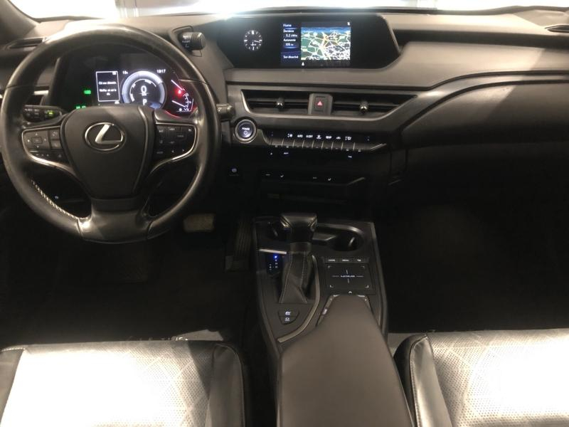 Photo 14 de l’annonce de LEXUS UX d’occasion à vendre à LATTES