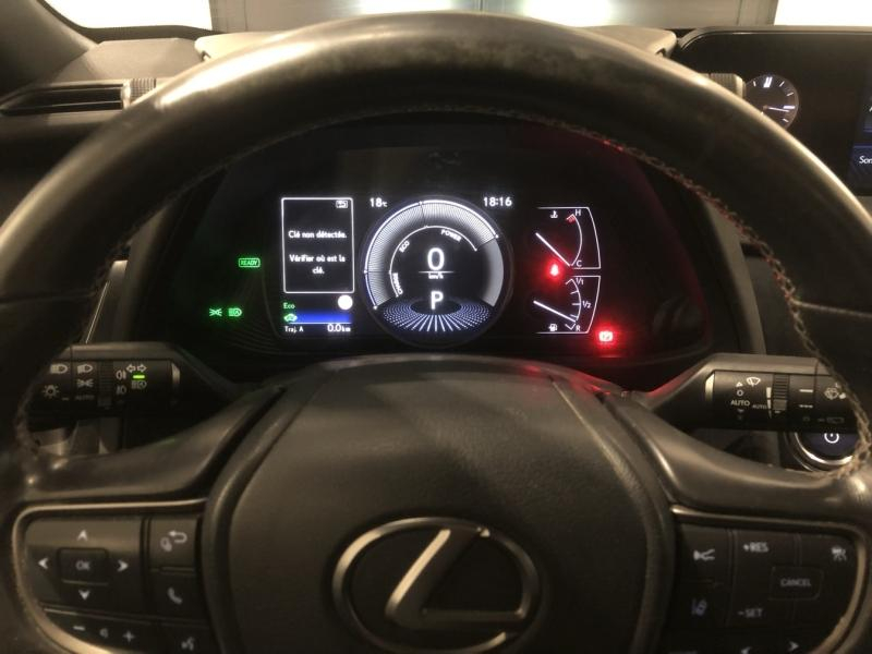 Photo 16 de l’annonce de LEXUS UX d’occasion à vendre à LATTES