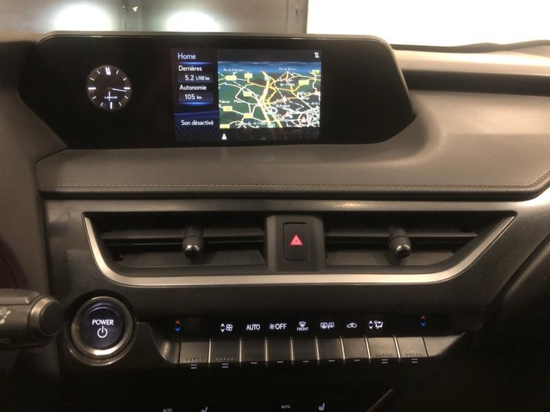 Photo 17 de l’annonce de LEXUS UX d’occasion à vendre à LATTES