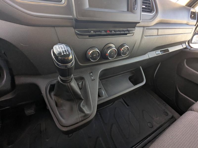 Photo 9 de l’annonce de RENAULT Master Fg VUL d’occasion à vendre à DRAGUIGNAN