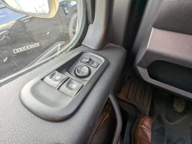 Photo 11 de l’annonce de RENAULT Master Fg VUL d’occasion à vendre à DRAGUIGNAN