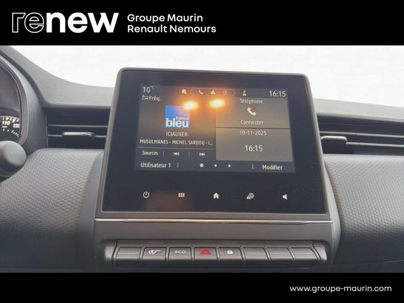 Photo 15 de l’annonce de RENAULT Clio d’occasion à vendre à SAINT PIERRE LES NEMOURS