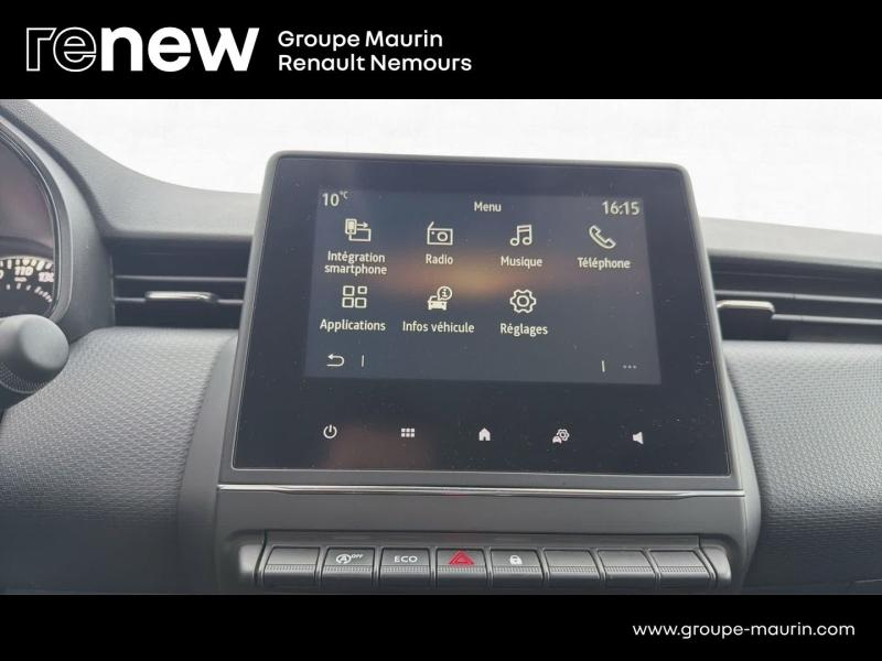 Photo 16 de l’annonce de RENAULT Clio d’occasion à vendre à SAINT PIERRE LES NEMOURS