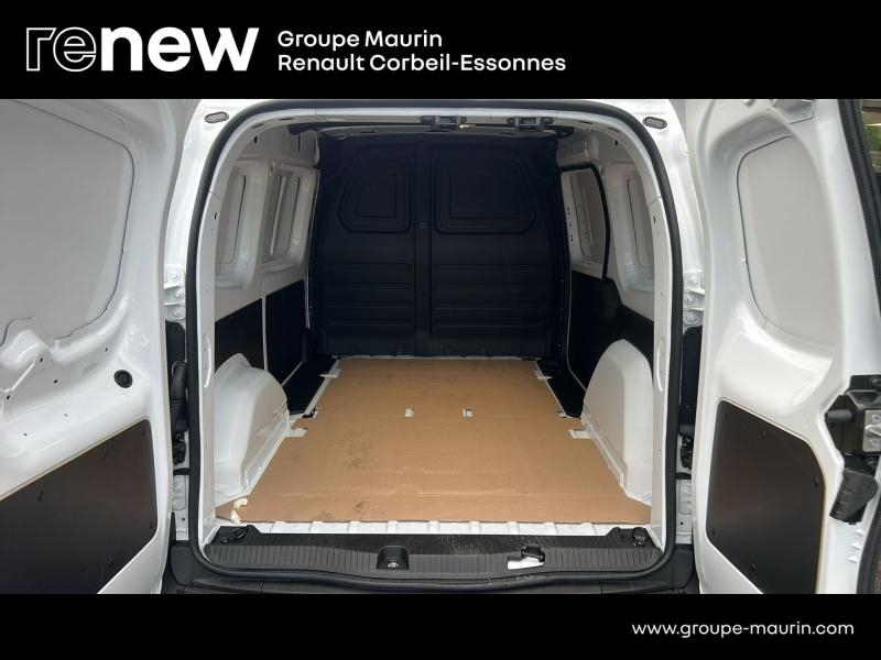 Photo 13 de l’annonce de RENAULT Kangoo Van d’occasion à vendre à CORBEIL-ESSONNES