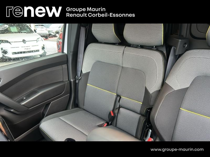 Photo 17 de l’annonce de RENAULT Kangoo Van d’occasion à vendre à CORBEIL-ESSONNES