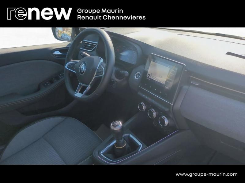 Photo 15 de l’annonce de RENAULT Clio d’occasion à vendre à CHAMPIGNY-SUR-MARNE