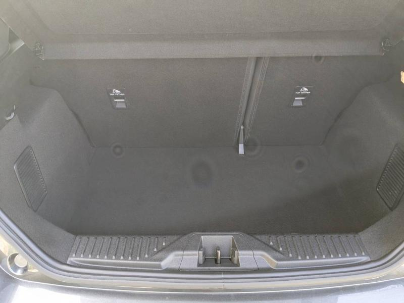 Photo 7 de l’annonce de FORD Fiesta d’occasion à vendre à AIX-EN-PROVENCE