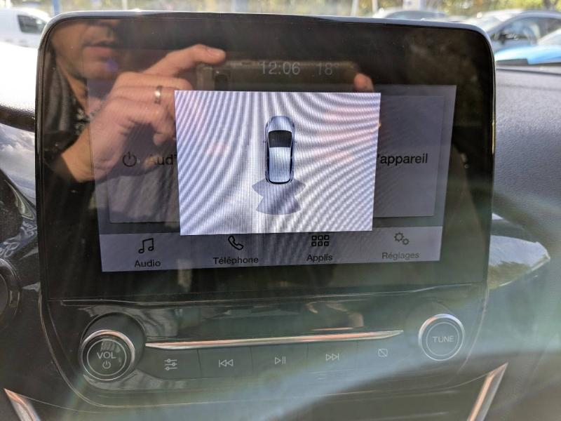 Photo 17 de l’annonce de FORD Fiesta d’occasion à vendre à AIX-EN-PROVENCE