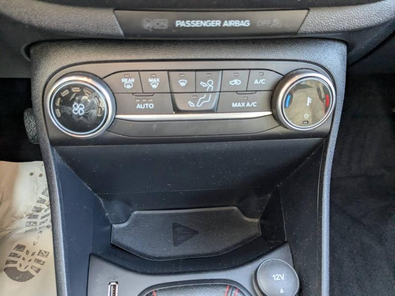 Photo 18 de l’annonce de FORD Fiesta d’occasion à vendre à AIX-EN-PROVENCE