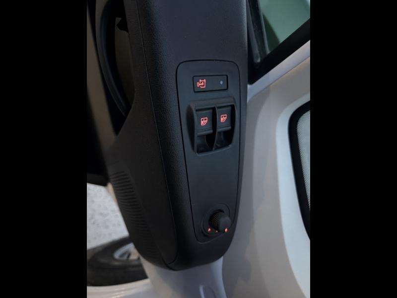 Photo 13 de l’annonce de PEUGEOT Boxer Fg VUL d’occasion à vendre à VITROLLES