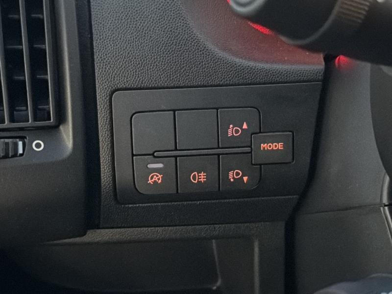 Photo 14 de l’annonce de PEUGEOT Boxer Fg VUL d’occasion à vendre à VITROLLES