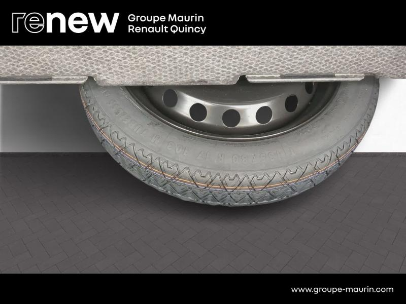Photo 9 de l’annonce de RENAULT  d’occasion à vendre à QUINCY-SOUS-SÉNART