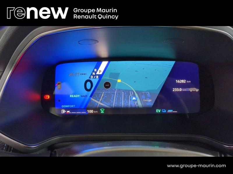 Photo 15 de l’annonce de RENAULT  d’occasion à vendre à QUINCY-SOUS-SÉNART