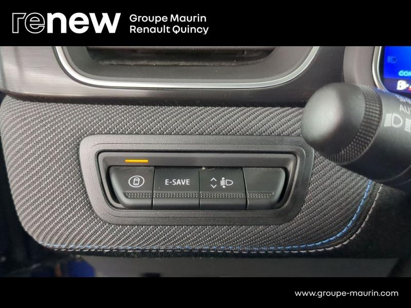 Photo 16 de l’annonce de RENAULT  d’occasion à vendre à QUINCY-SOUS-SÉNART