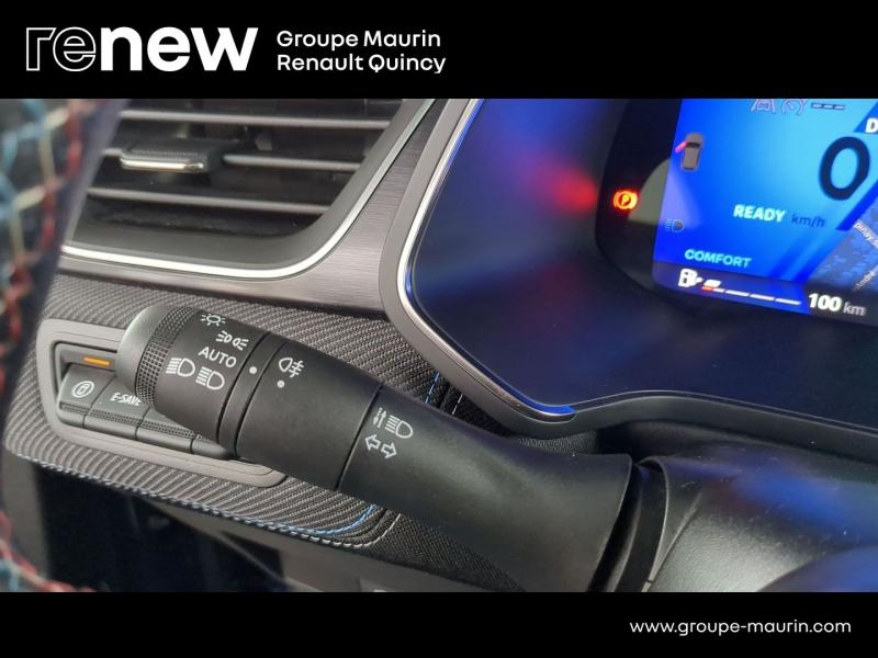 Photo 17 de l’annonce de RENAULT  d’occasion à vendre à QUINCY-SOUS-SÉNART