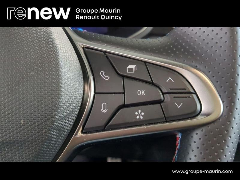 Photo 20 de l’annonce de RENAULT  d’occasion à vendre à QUINCY-SOUS-SÉNART