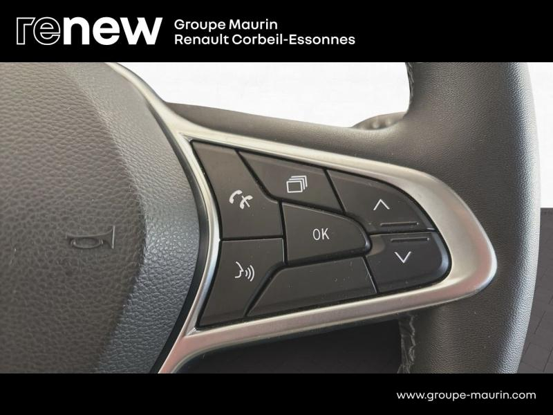 Photo 18 de l’annonce de RENAULT Clio d’occasion à vendre à CORBEIL-ESSONNES