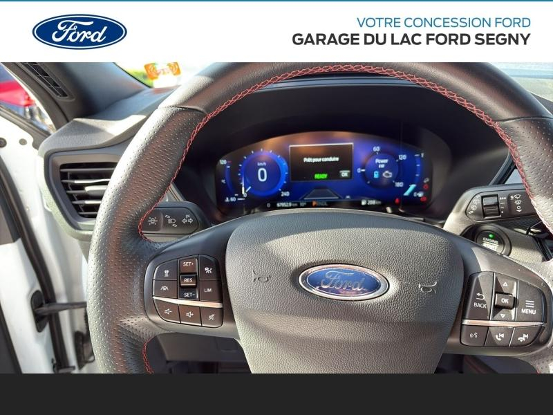 Photo 8 de l’annonce de FORD Kuga d’occasion à vendre à PAYS DE GEX