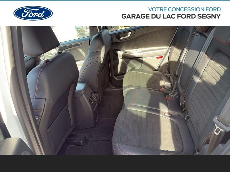 Photo 11 de l’annonce de FORD Kuga d’occasion à vendre à PAYS DE GEX