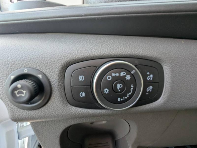 Photo 13 de l’annonce de FORD Transit 2T Fg VUL d’occasion à vendre à FRÉJUS