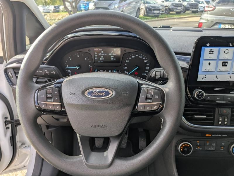 Photo 15 de l’annonce de FORD Fiesta d’occasion à vendre à NÎMES