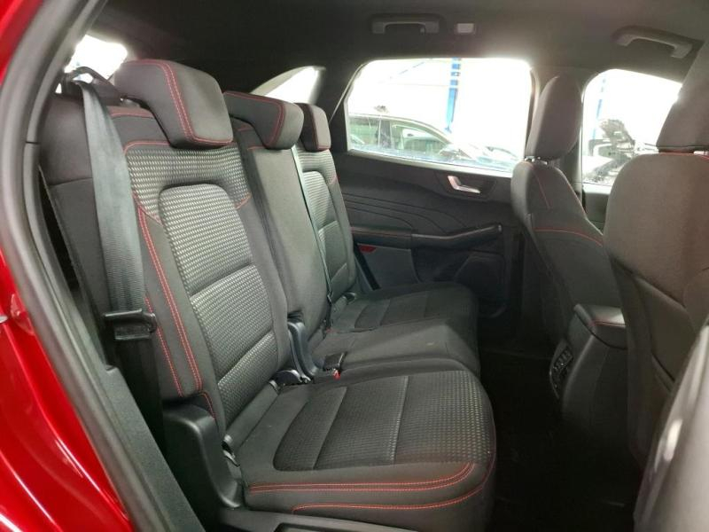 Photo 13 de l’annonce de FORD Kuga d’occasion à vendre à CARPENTRAS