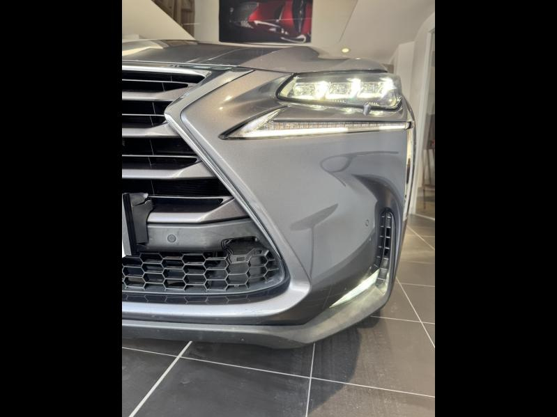 Photo 3 de l’annonce de LEXUS NX d’occasion à vendre à MONTFAVET