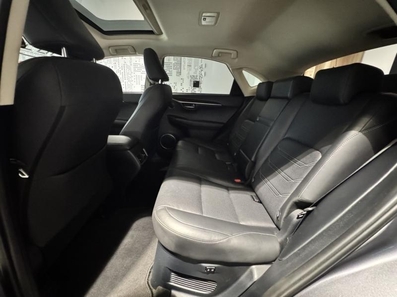 Photo 17 de l’annonce de LEXUS NX d’occasion à vendre à MONTFAVET