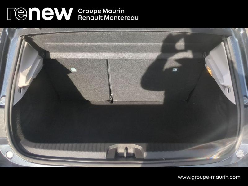 Photo 13 de l’annonce de RENAULT Clio d’occasion à vendre à VARENNES SUR SEINE