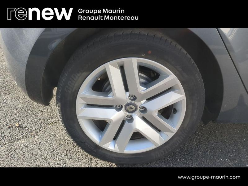 Photo 16 de l’annonce de RENAULT Clio d’occasion à vendre à VARENNES SUR SEINE