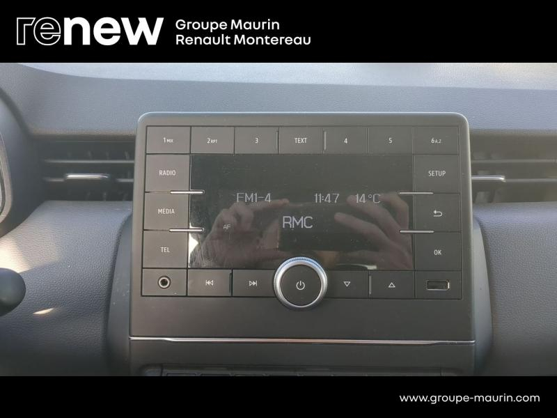 Photo 12 de l’annonce de RENAULT Clio d’occasion à vendre à VARENNES SUR SEINE