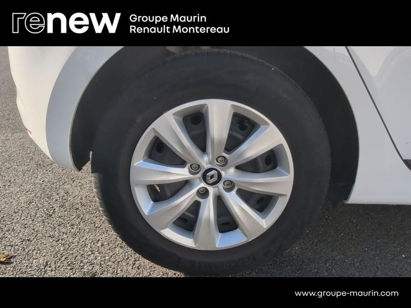 Photo 17 de l’annonce de RENAULT Clio d’occasion à vendre à VARENNES SUR SEINE