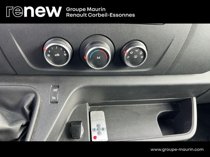 Photo 14 de l’annonce de RENAULT Master PlanCb VUL d’occasion à vendre à CORBEIL-ESSONNES