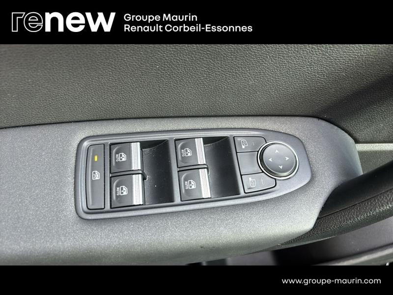 Photo 16 de l’annonce de RENAULT Captur d’occasion à vendre à CORBEIL-ESSONNES